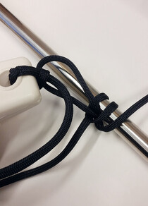 LITTEÄ LEPUUTTAJANKÖYSI 40MM SILMUKALLA, 2M, HALK. 8MM, HARMAA