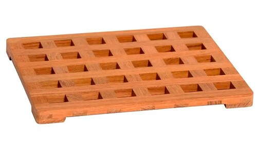 PANNUNALUSTA, TIIKKIÄ