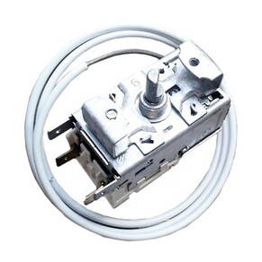 TERMOSTAATTI KYLMÄKONEISTOIHIN