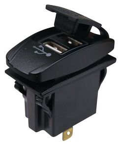 USB-LATAUSPISTOKE PANEELIIN