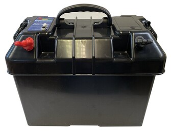 AKKULAATIKKO VIRRAN ULOSOTOLLA