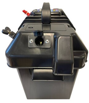 AKKULAATIKKO VIRRAN ULOSOTOLLA