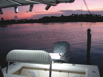 CAPRI LT KANSIVALO, VALKOINEN