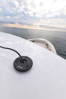 DECKSEAL MINI MATALAPROFIILINEN KAAPELIN LÄPIVIENTI, PYÖREÄ, MUSTA