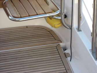 ITSETÄYTTYVÄ PELASTUSRENGAS LIFESAVER