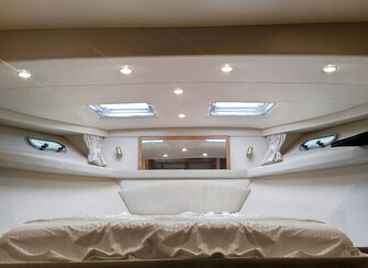 MIRAGE SUUNNATTAVA LED-KOHDEVALO VALKOISELLA KEHYKSELLÄ, RGBW