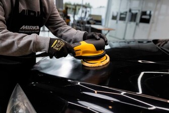 SÄHKÖKÄYTTÖINEN KIILLOTUSKONE POLAROS RP 600