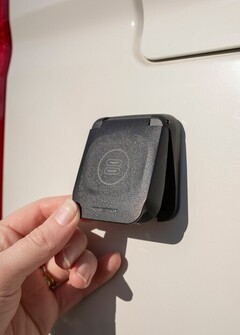 USB-C-PISTORASIA 2-ULOSTULOA VENTURA