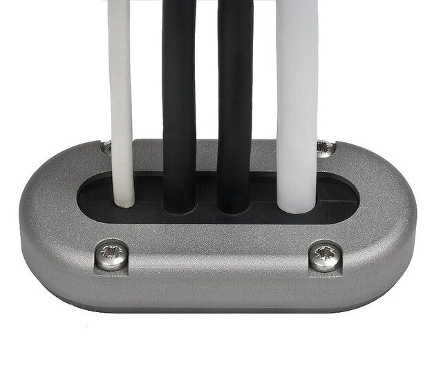 DECKSEAL MULTI KAAPELIN LÄPIVIENTI, ALUMIINI