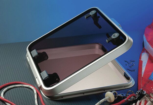 KANSILUUKKU LEWMAR OCEAN KOKO 30, TASAINEN POHJA