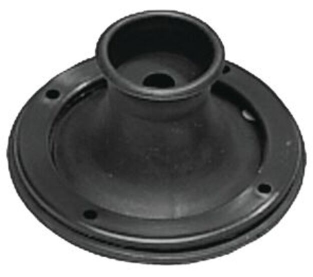 LÄPIVIENTI MUSTAA MUOVIA