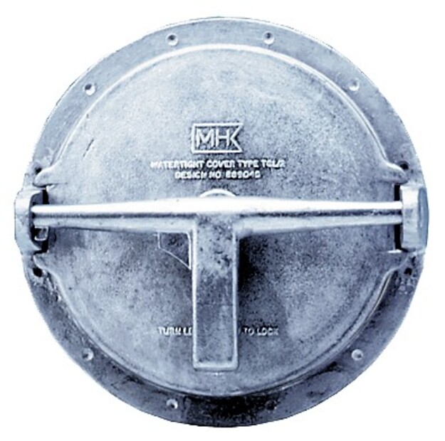 TIIVISTEET ALUMIINISEEN TARKASTUSLUUKKUUN